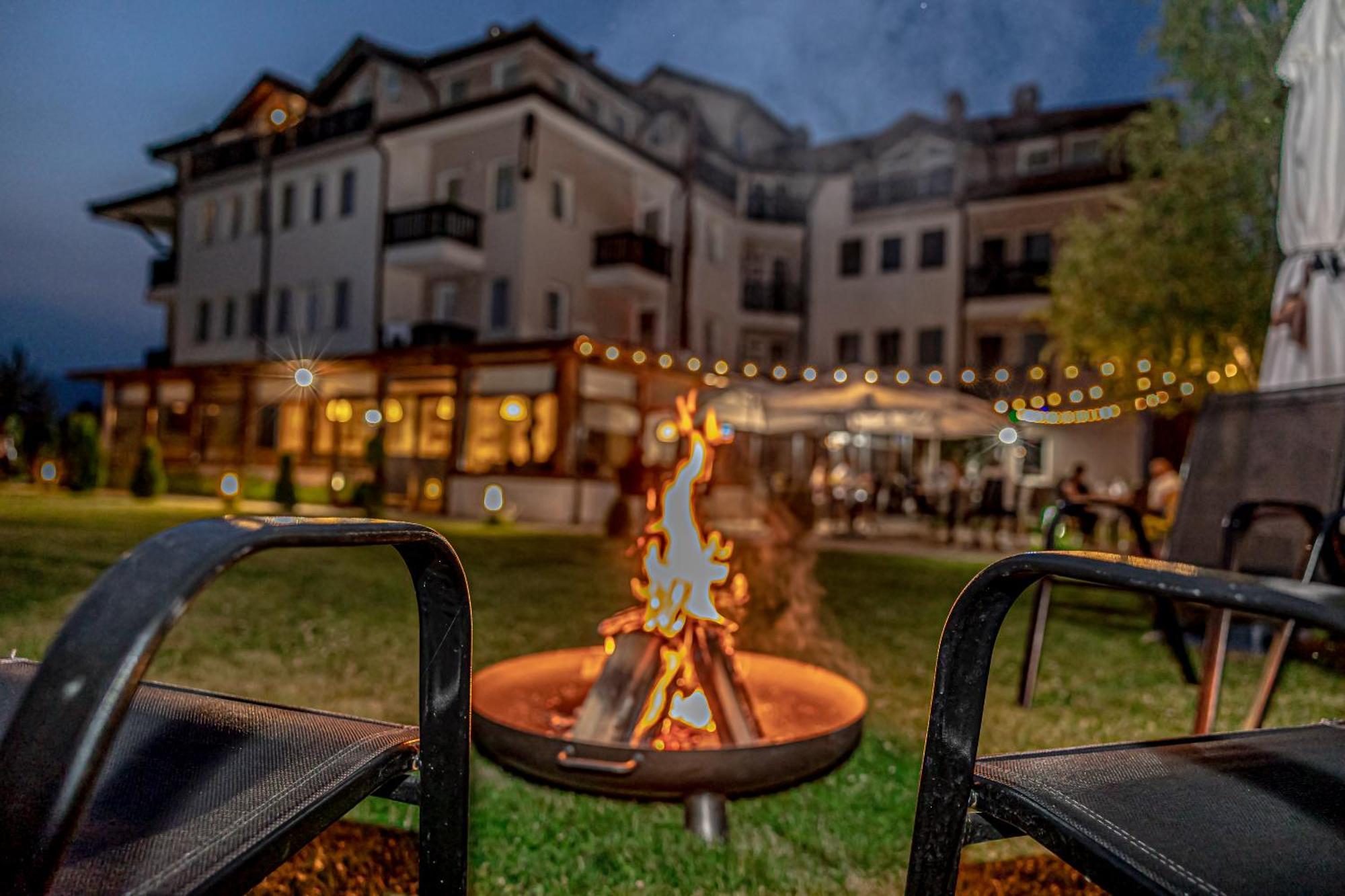 Thermal Hotel Seven Seasons บันยา ภายนอก รูปภาพ