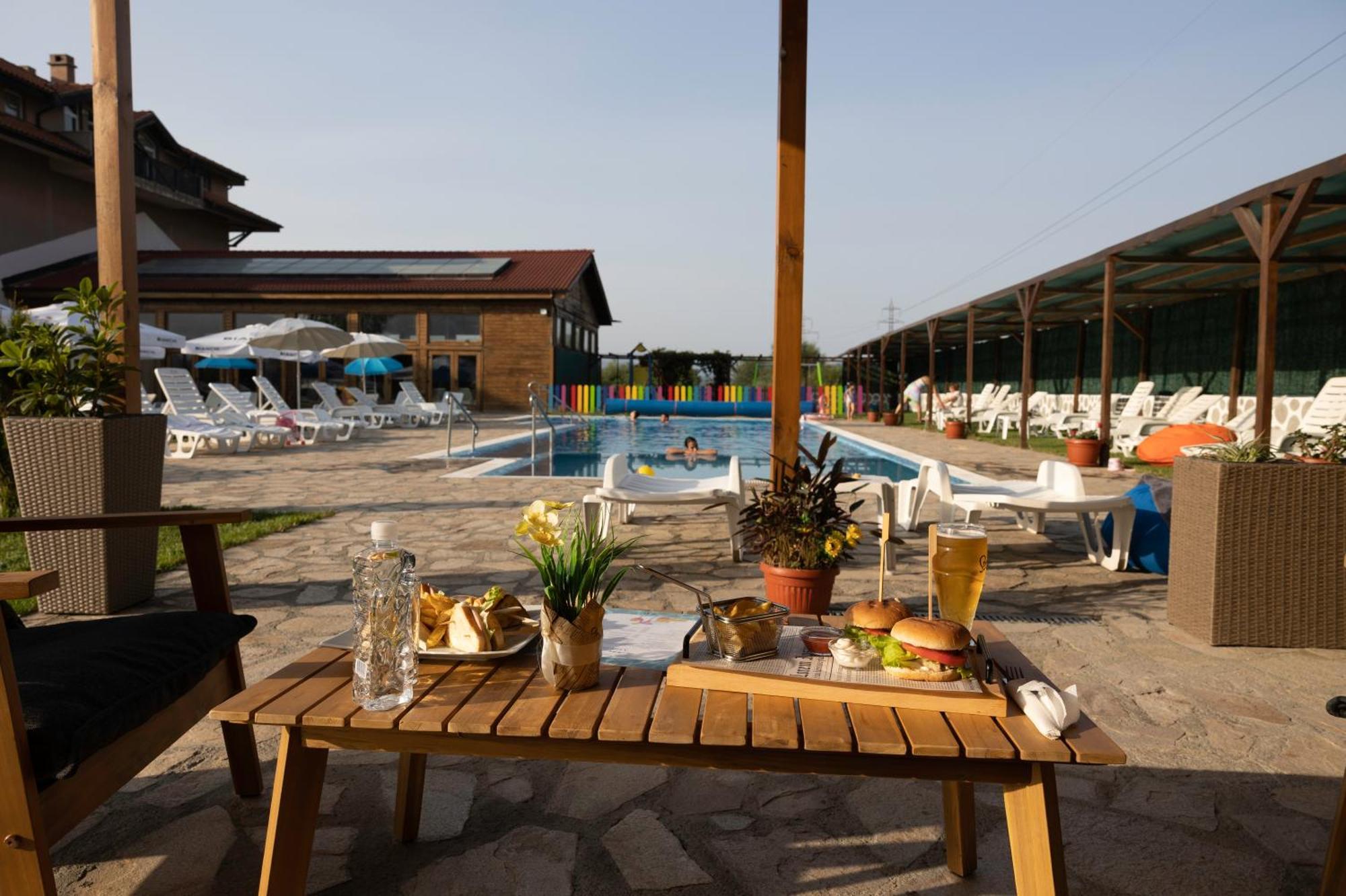 Thermal Hotel Seven Seasons บันยา ภายนอก รูปภาพ